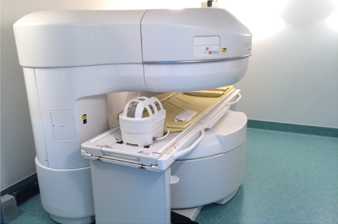 MRI室-MRI・CT等々、高度医療に対応した機器を備えています 