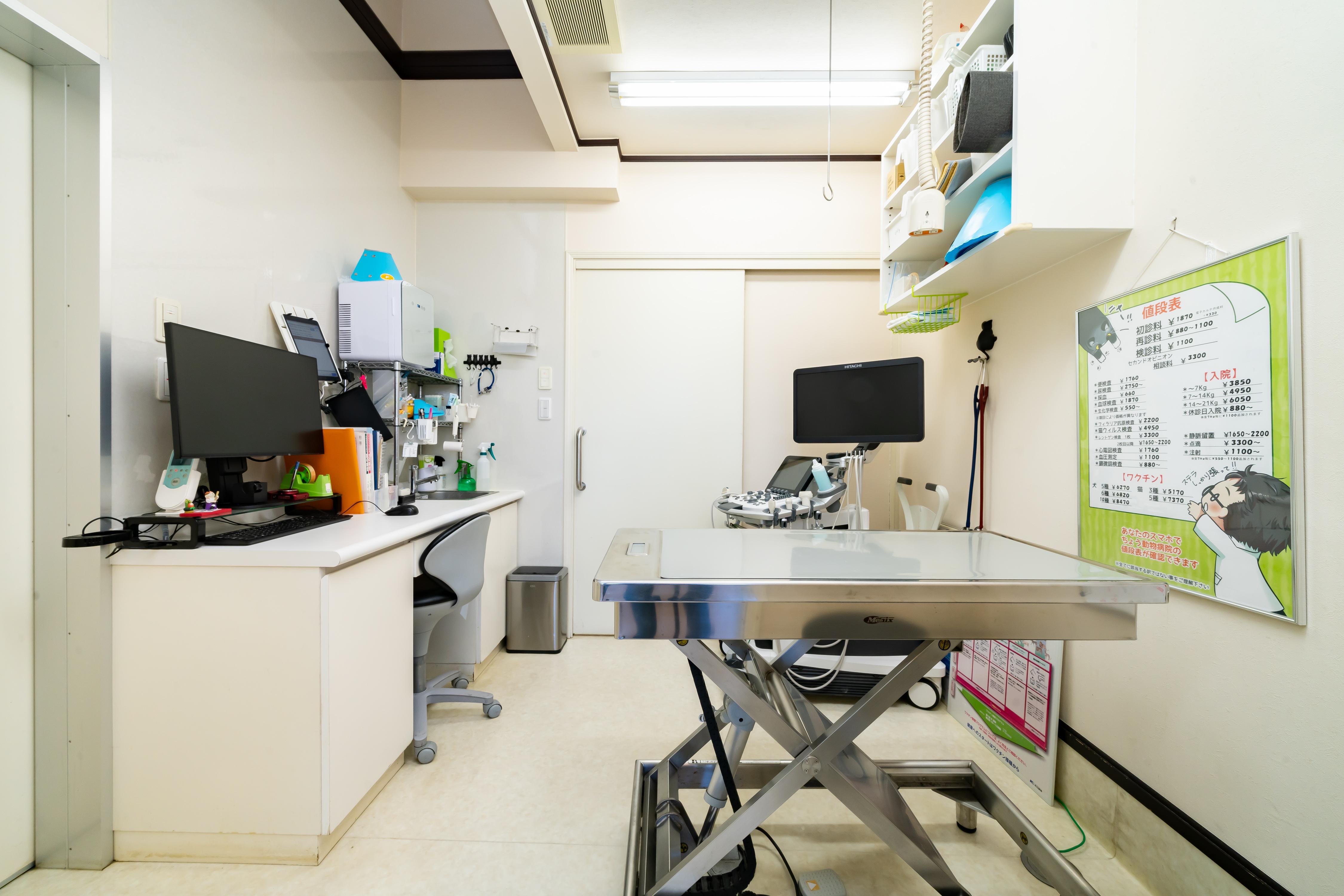 第一診察室はレントゲン室と直結しているため、診察後に速やかに撮影出来ます。