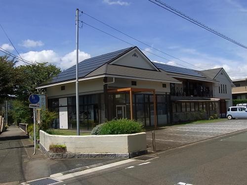 トリマーさんを募集中。日曜祝日定休日。さんすい動物病院