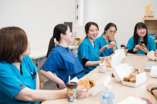 【獣医師】完全週休二日制／賞与年2回／八王子市下柚木
